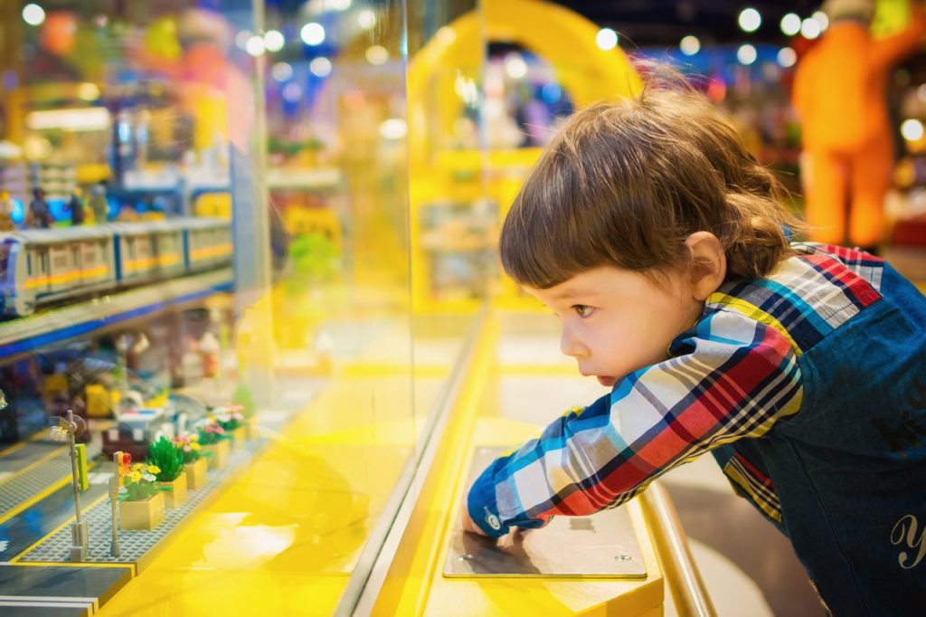 Pomysły na urodziny – jakie zabawki kupić chłopcu?
