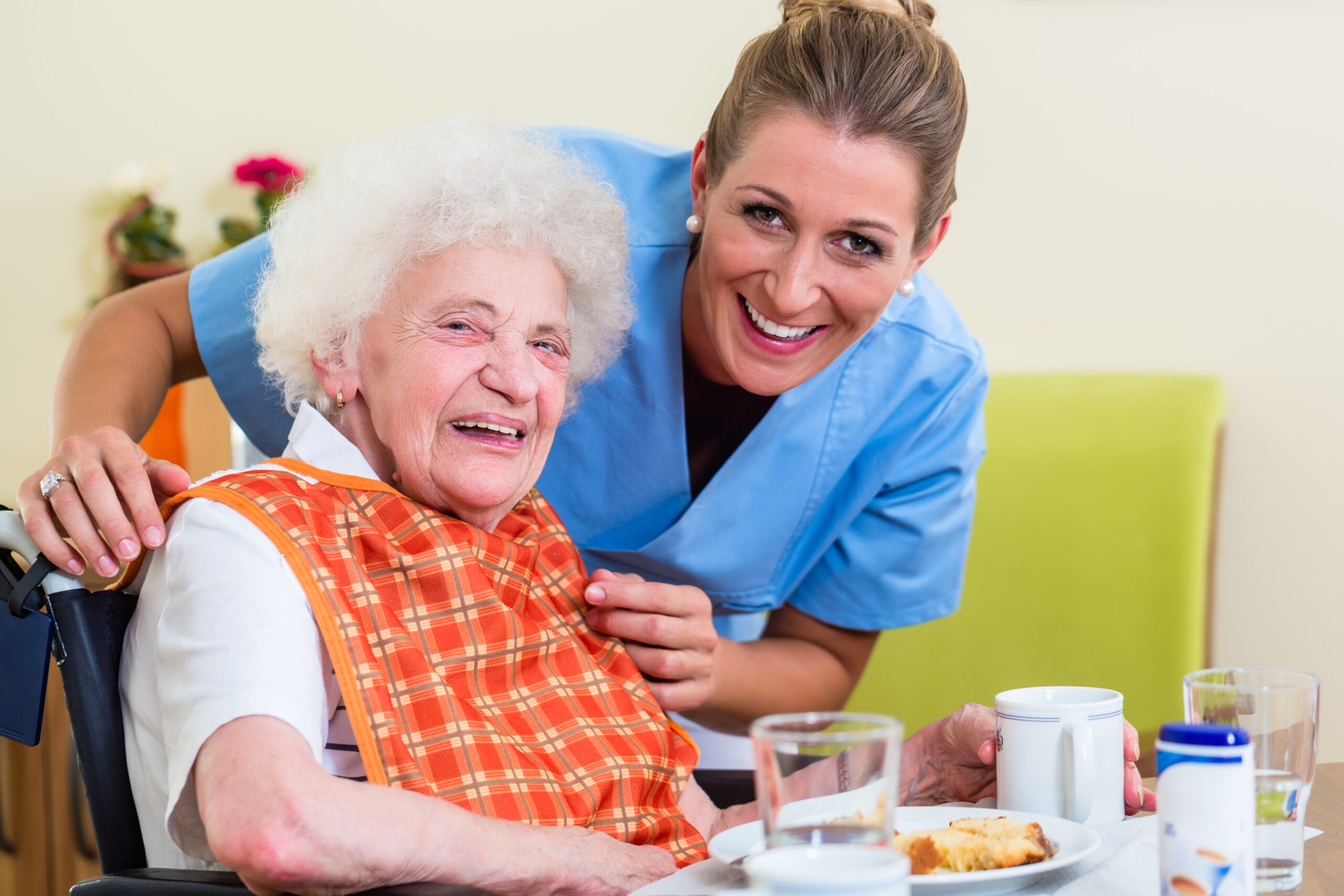 Opieka seniora w Niemczech. Czy opłaca się współpracować z agencją opiekuńczą?